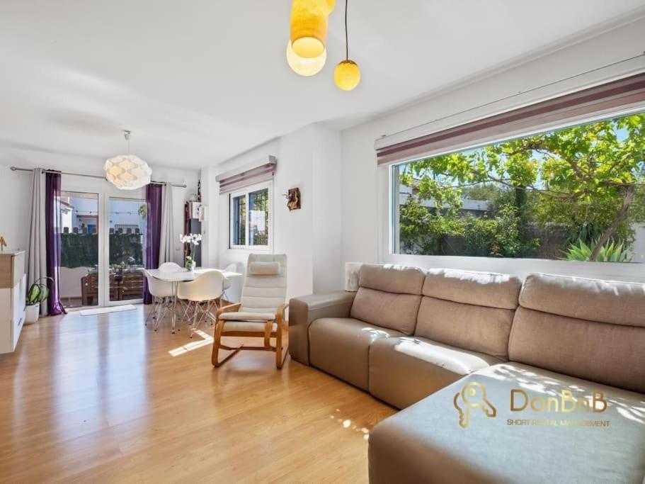 הוילה Alhaurín de la Torre Casa Pareada En Los Pinos De Alhaurin Malaga מראה חיצוני תמונה